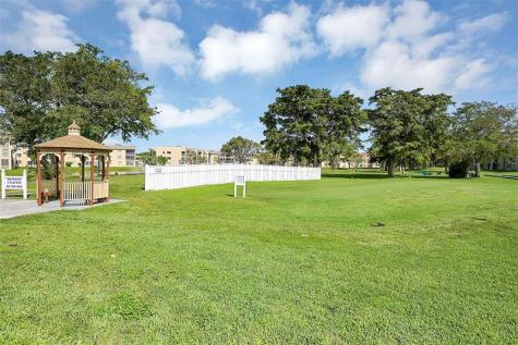 8951 Sunrise Lakes Boulevard Sunrise FL 33322