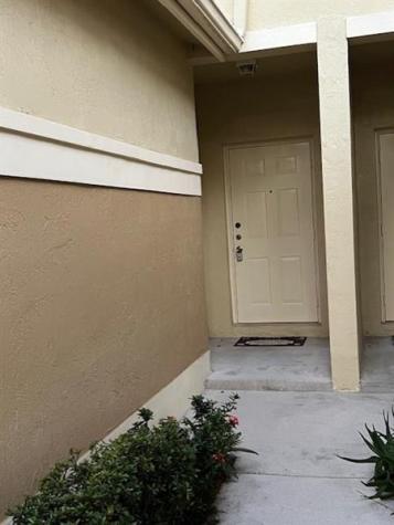 2560 Cordoba Bend Weston FL 33327
