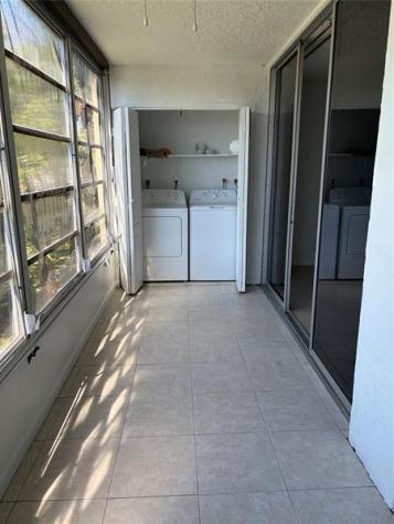 Lauderdale Lakes FL 33319