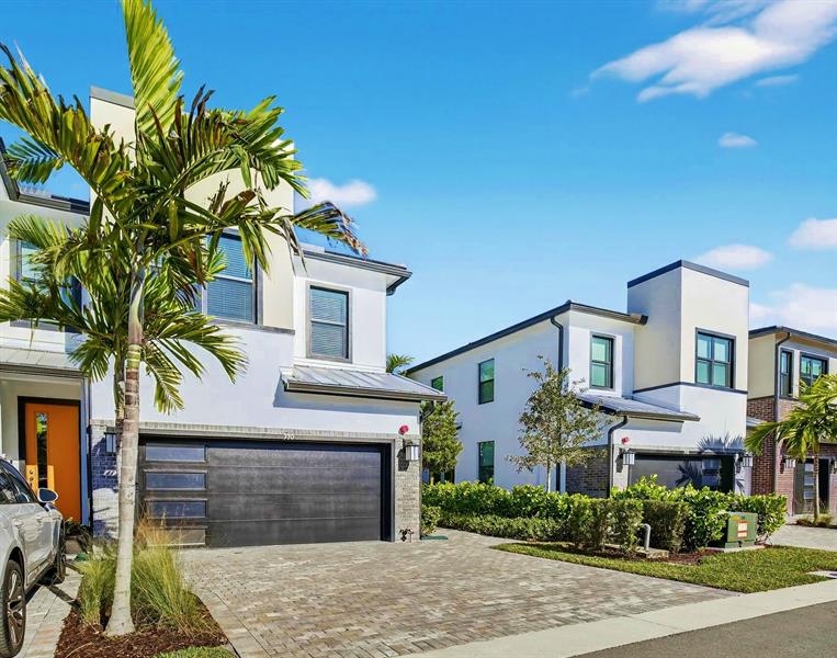 770 NW 82nd Terrace Plantation FL 33324