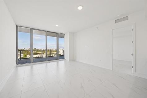 220 Lake Shore Drive West Palm Beach FL 33403