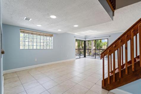 13022 SW 88 Terrace North Miami FL 33186