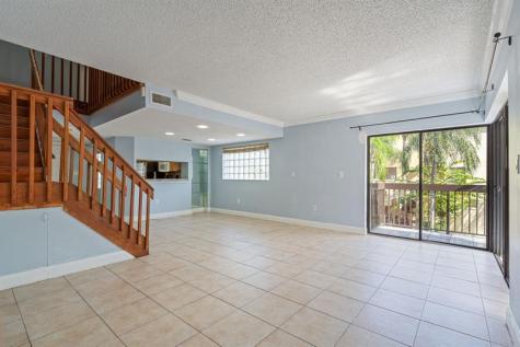 13022 SW 88 Terrace North Miami FL 33186