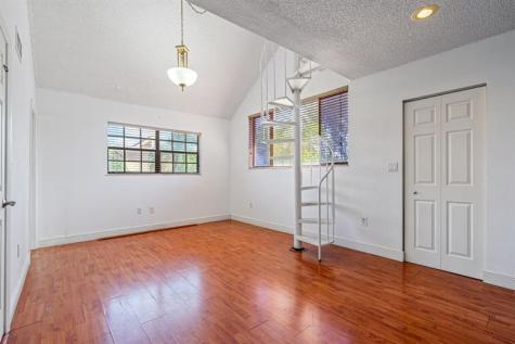 13022 SW 88 Terrace North Miami FL 33186