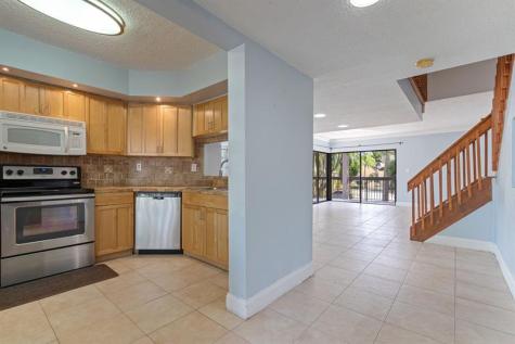 13022 SW 88 Terrace North Miami FL 33186