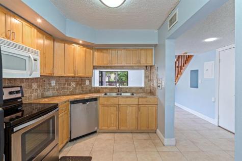 13022 SW 88 Terrace North Miami FL 33186