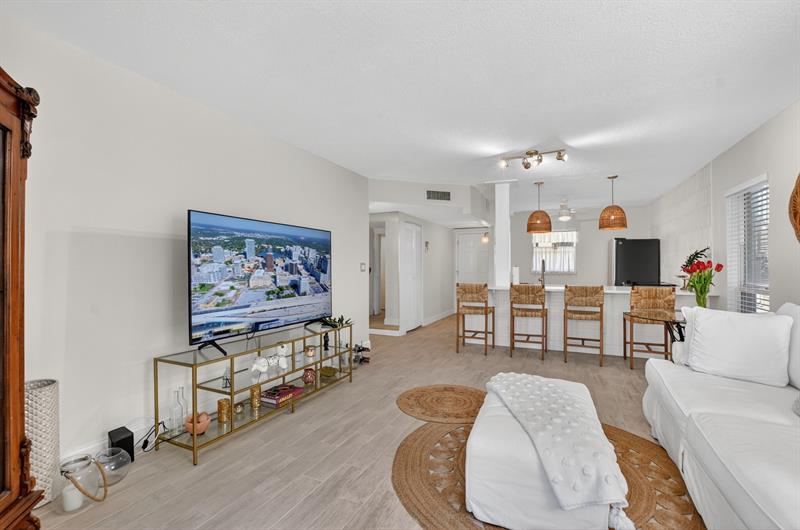 250 NE 20th Street Boca Raton FL 33431