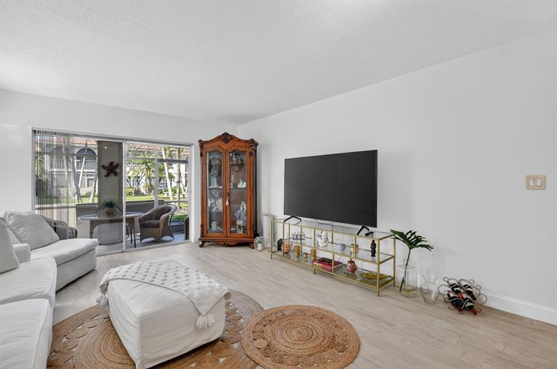 250 NE 20th Street Boca Raton FL 33431