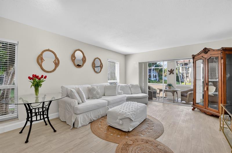 250 NE 20th Street Boca Raton FL 33431