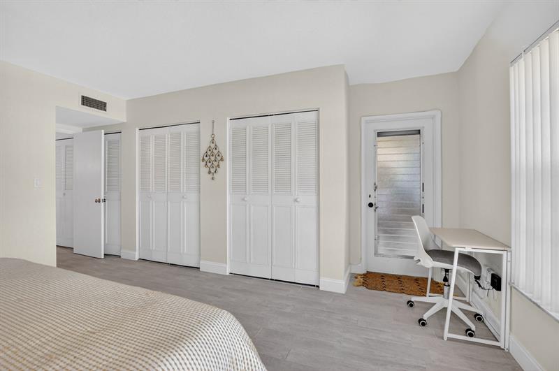 250 NE 20th Street Boca Raton FL 33431