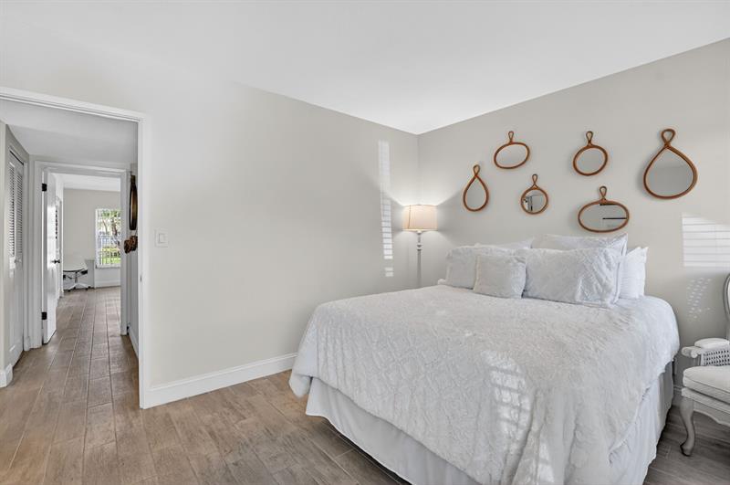 250 NE 20th Street Boca Raton FL 33431