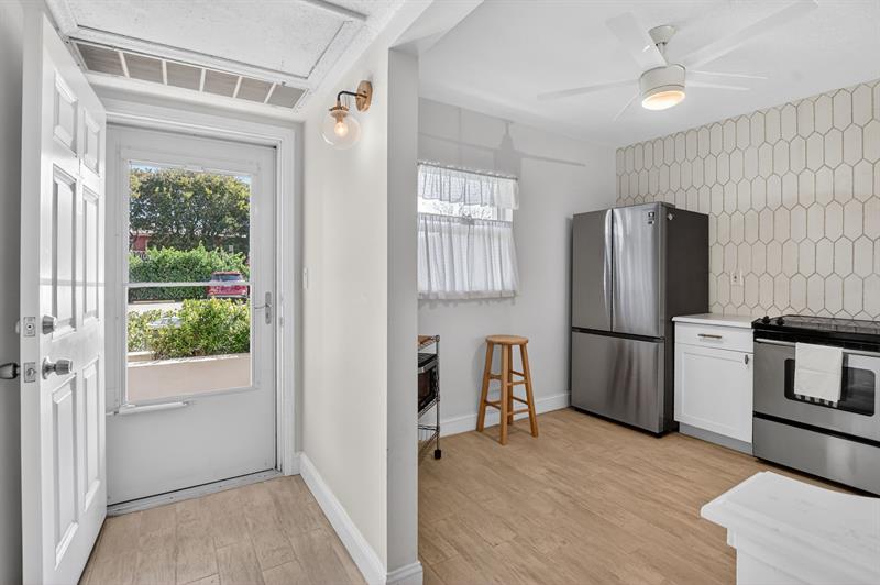 250 NE 20th Street Boca Raton FL 33431