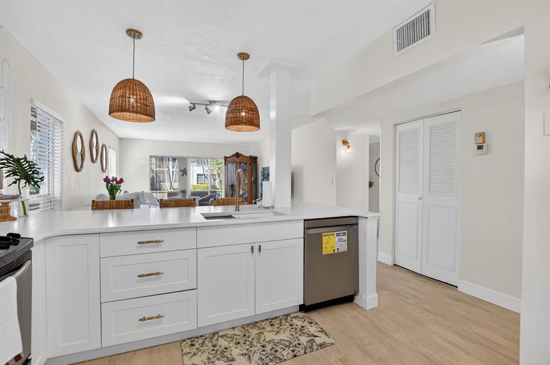 250 NE 20th Street Boca Raton FL 33431