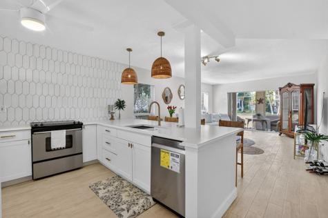 250 NE 20th Street Boca Raton FL 33431