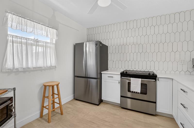 250 NE 20th Street Boca Raton FL 33431