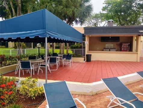 2059 SW 15th Street Deerfield Beach FL 33442