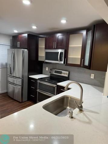 9480 Poinciana Place Davie FL 33324