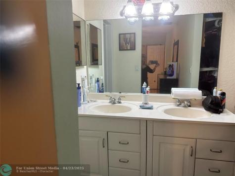 3281 Cocoplum Circle Coconut Creek FL 33063