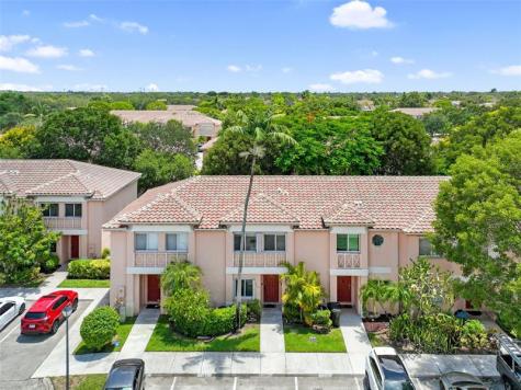 757 NW 208th Drive Pembroke Pines FL 33029