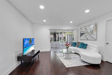 757 NW 208th Drive Pembroke Pines FL 33029