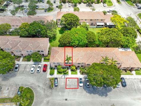 757 NW 208th Drive Pembroke Pines FL 33029