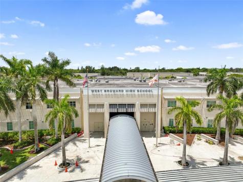 757 NW 208th Drive Pembroke Pines FL 33029