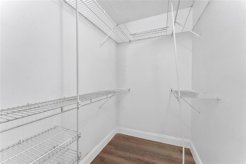 1052 Hythe C Boca Raton FL 33434