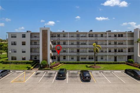 1052 Hythe C Boca Raton FL 33434
