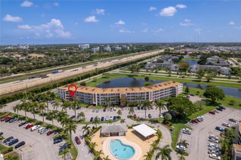 1052 Hythe C Boca Raton FL 33434