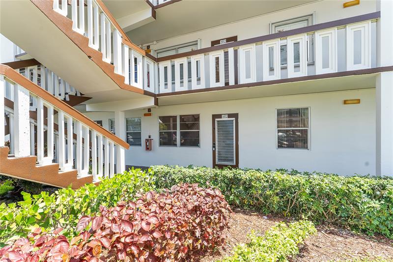 1052 Hythe C Boca Raton FL 33434