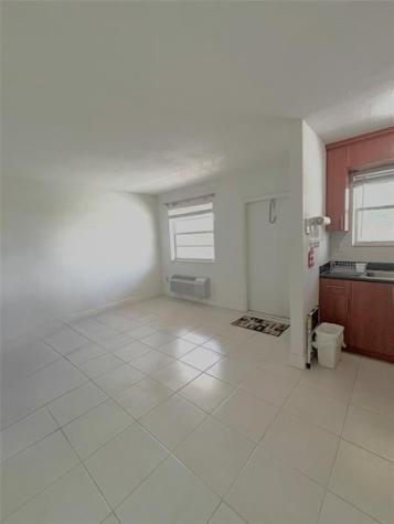 4071 N Dixie Highway Oakland Park FL 33334