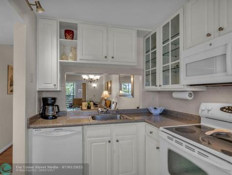 2748 NW 104th Avenue Sunrise FL 33322
