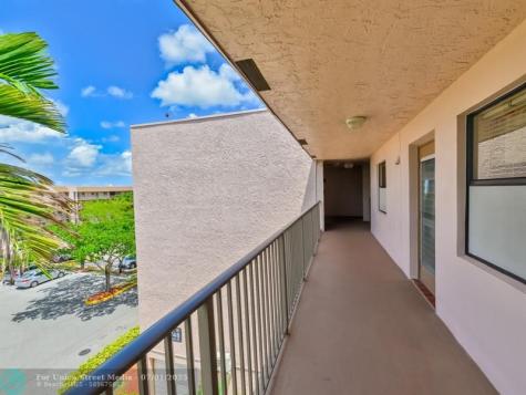 2748 NW 104th Avenue Sunrise FL 33322