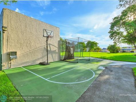 2748 NW 104th Avenue Sunrise FL 33322