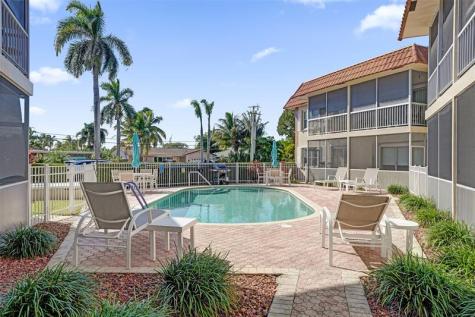 2201 SE 9th Street Pompano Beach FL 33062