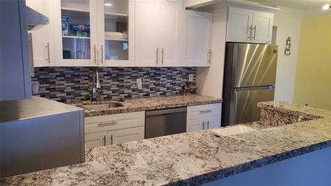 3007 Farnham N Deerfield Beach FL 33442