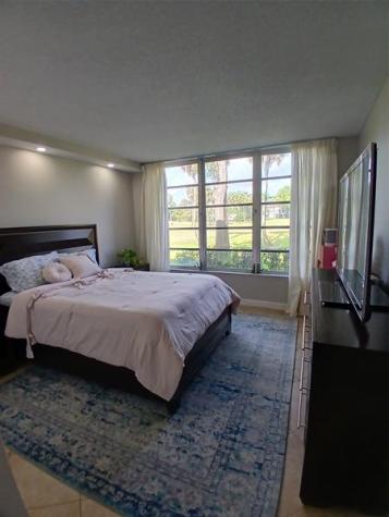 907 Cypress Terrace Pompano Beach FL 33069