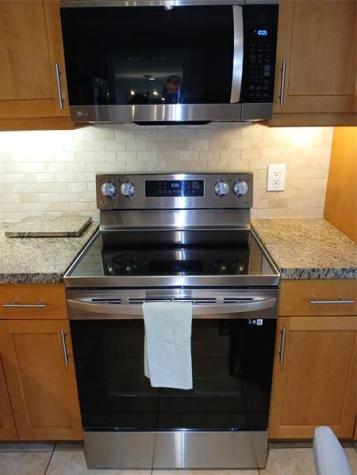 907 Cypress Terrace Pompano Beach FL 33069