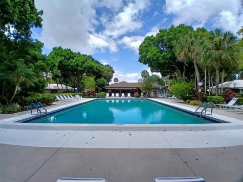 907 Cypress Terrace Pompano Beach FL 33069