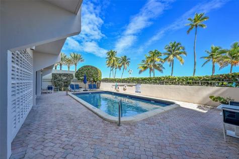 851 N Surf Road Hollywood FL 33019