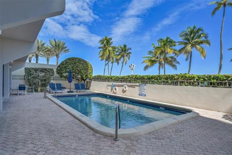 851 N Surf Road Hollywood FL 33019