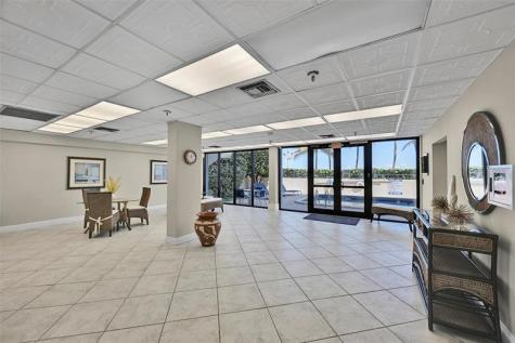 851 N Surf Road Hollywood FL 33019