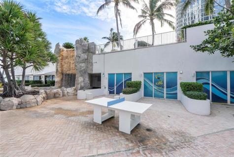 18001 Collins Avenue North Miami Beach FL 33160