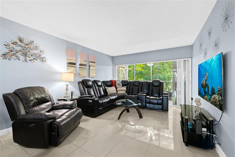 471 N Pine Island Road Plantation FL 33324