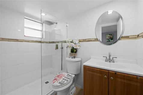471 N Pine Island Road Plantation FL 33324
