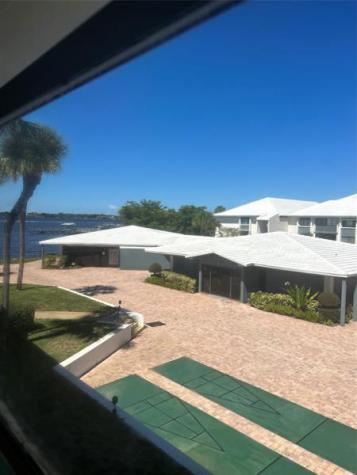 175 SE Saint Lucie Boulevard Stuart FL 34996