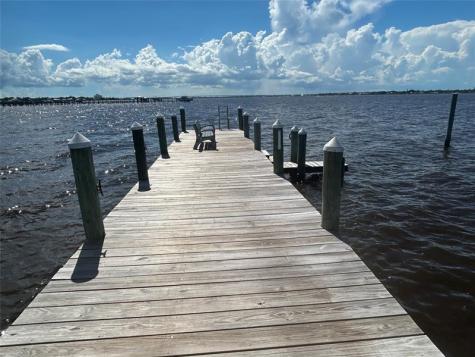 175 SE Saint Lucie Boulevard Stuart FL 34996