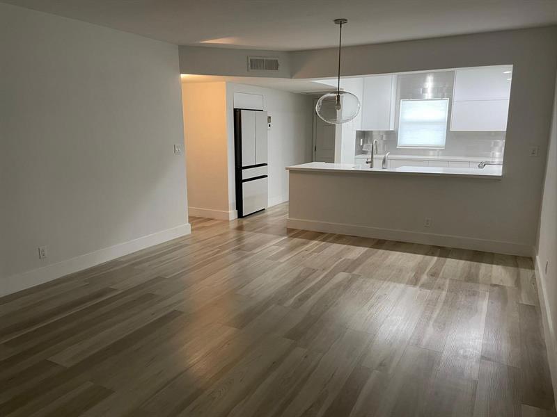 250 NE 20th Street Boca Raton FL 33431