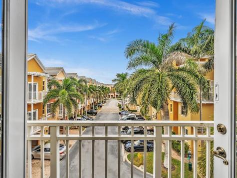 2329 Vintage Drive Lighthouse Point FL 33064