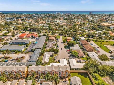 2329 Vintage Drive Lighthouse Point FL 33064